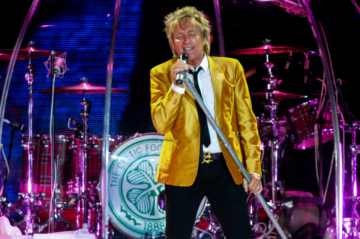 Rod Stewart será homenageado no American Music Awards com prêmio por sua carreira