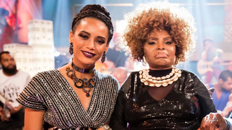 Taís Araújo interpretará Elza Soares em cinebiografia emocionante - Galeria 1 - Imagem 1