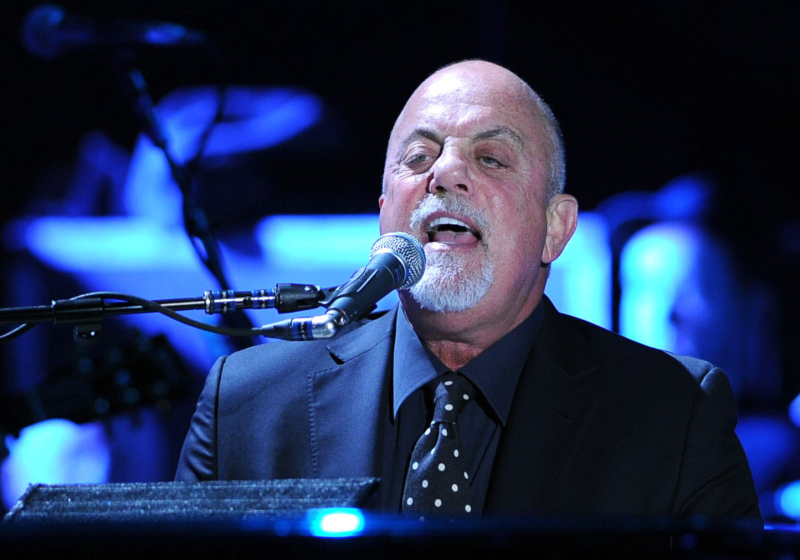Billy Joel atualiza estado de saúde e tranquiliza fãs, “foi assustador, mas estou bem” - Galeria 1 - Imagem 1