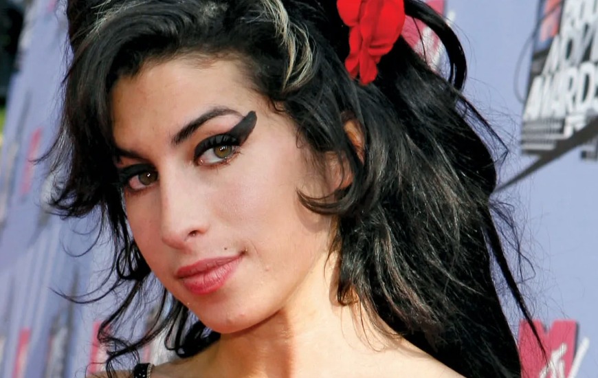 Rádio Alpha Floripa celebra aniversário de Amy Winehouse com especial inédito