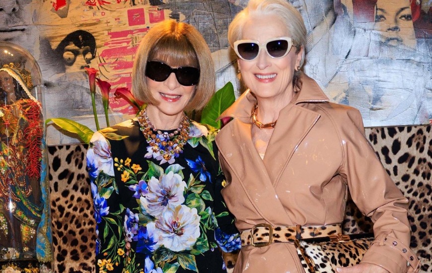 Meryl Streep surge como Miranda Priestly e protagoniza momento com Anna Wintour
