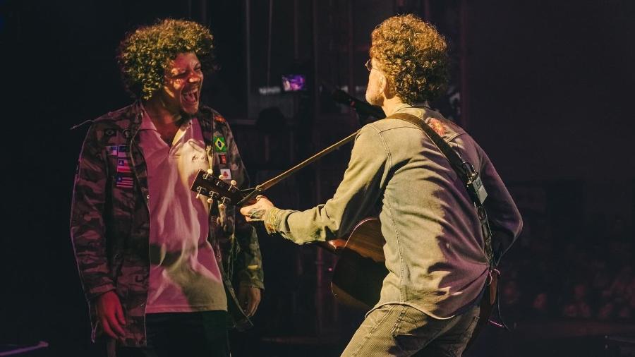 Chico Chico e Nando Reis revivem legado de Cássia Eller no Coala Festival