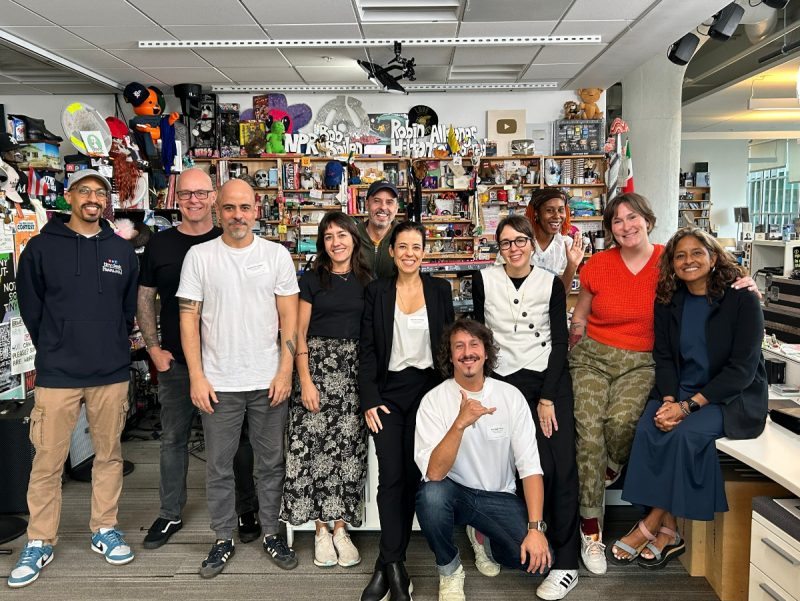 Tiny Desk Concert ganha edição oficial no Brasil ainda em 2025 - Galeria 1 - Imagem 1
