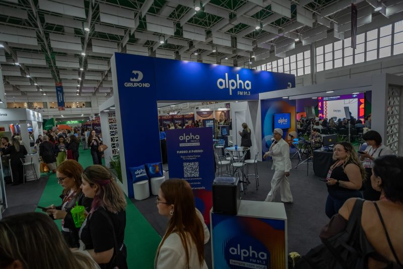 Segundo dia de Delas Summit tem gravação do Alpha Pod e palestra inspiradora de Cris Arcangeli - Galeria 1 - Imagem 1