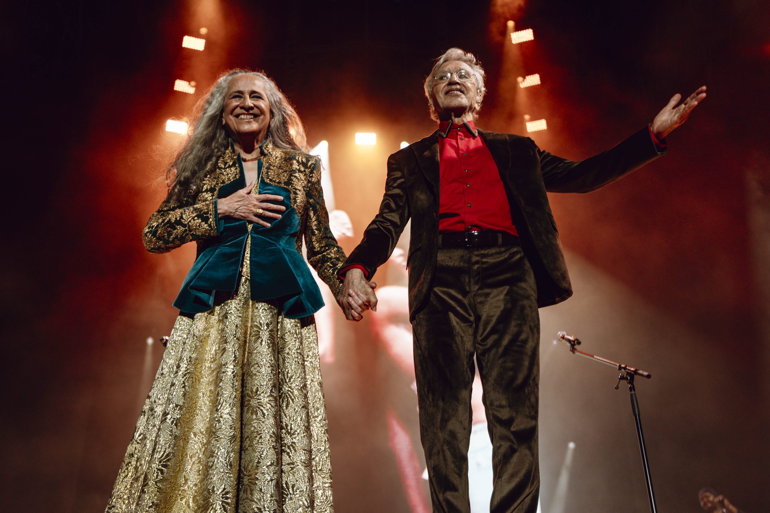 Caetano Veloso e Maria Bethânia são indicados ao Grammy Awards 2026