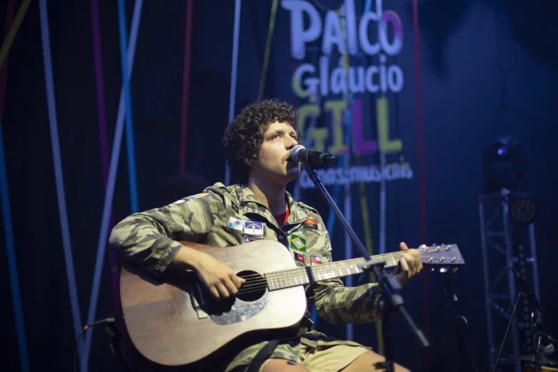 Florianópolis recebe Chico Chico com a turnê “Let It Burn / Deixa Arder” em fevereiro - Galeria 1 - Imagem 1