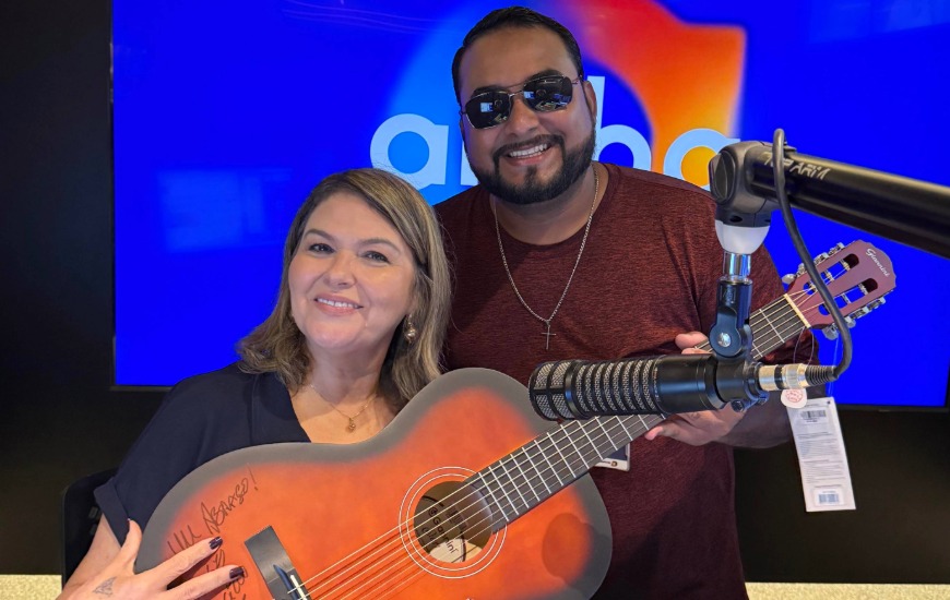 [RESULTADO] Concorra a um violão autografado por Jorge Vercillo