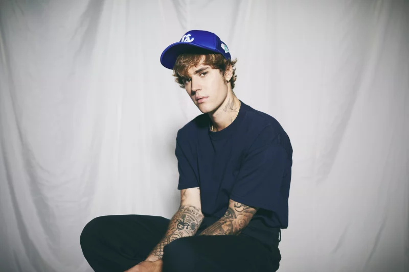 Justin Bieber faz comeback nos palcos do Grammy Awards 2026 - Galeria 1 - Imagem 1