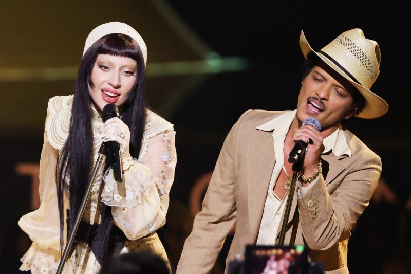 Cinco apresentações inesquecíveis que marcaram o Grammy 2025 - Galeria 1 - Imagem 1