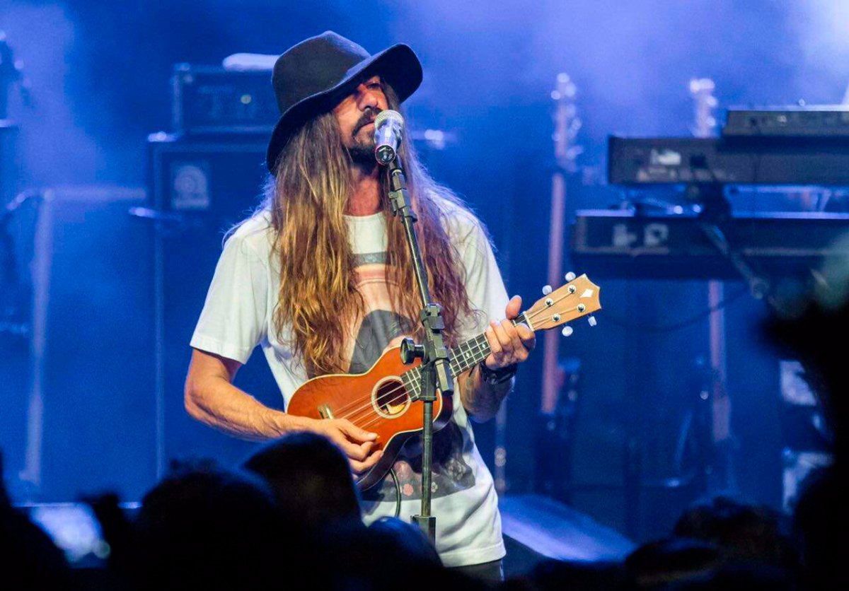 Guarda do Embaú recebe show gratuito de Armandinho