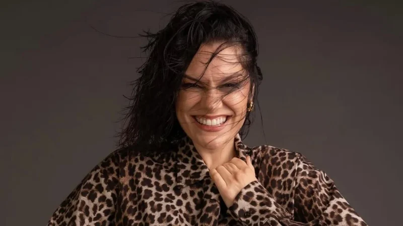Jessie J revela estar livre do câncer após um ano de tratamento - Galeria 1 - Imagem 1