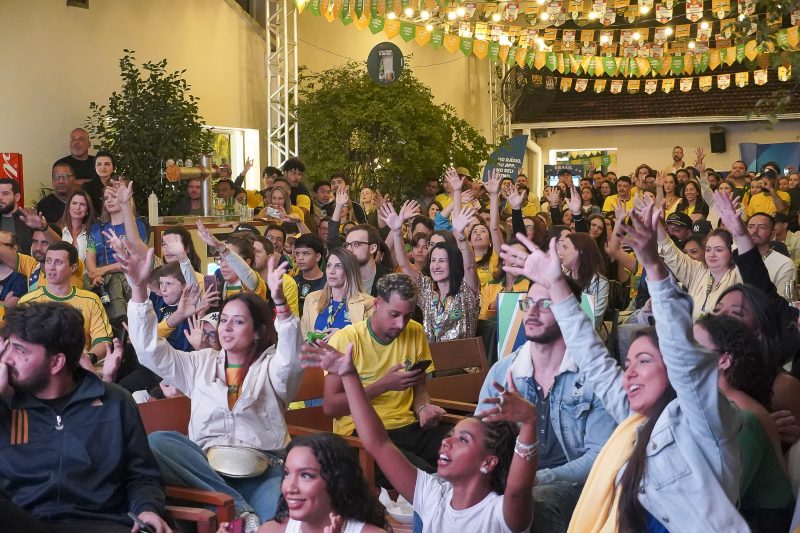 Confira como foi o 1º jogo do Brasil no QG da Seleção Alpha - Galeria 1 - Imagem 8