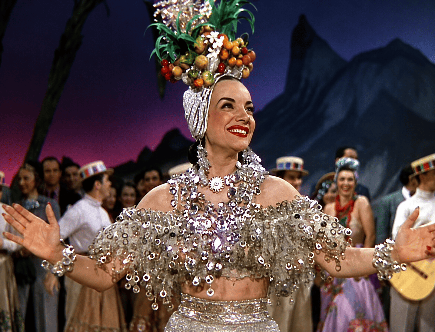 71 anos sem Carmen Miranda: conheça a história da artista que levou a cultura brasileira para o mundo