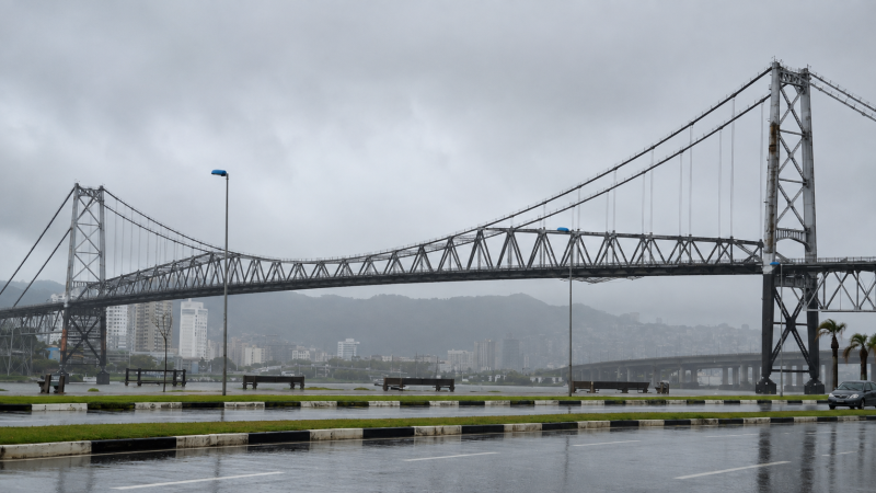 Cinco músicas para ouvir em um dia chuvoso em Florianópolis - Galeria 1 - Imagem 1