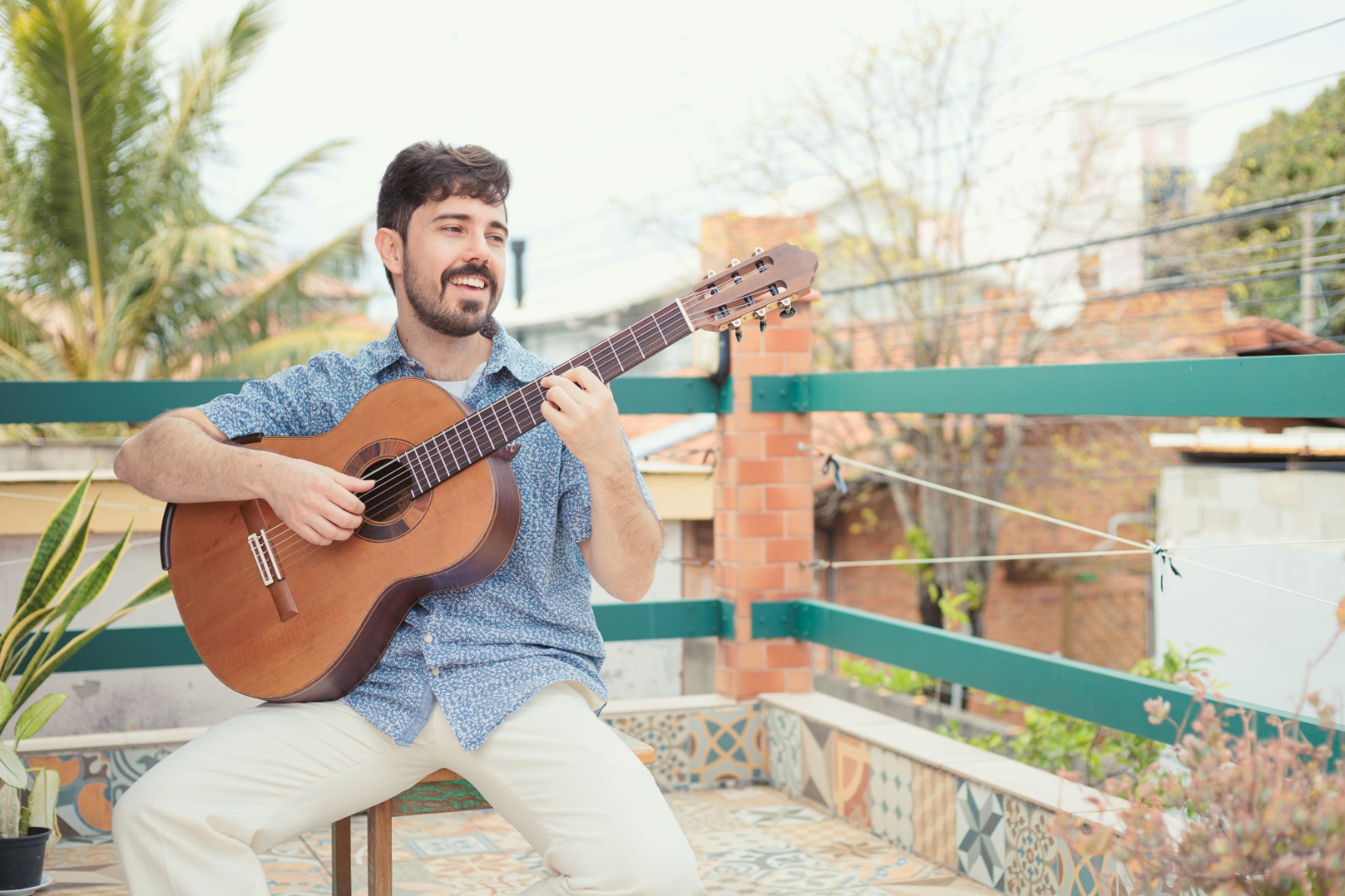 Gui Natel convida Jade Dejá no espetáculo “Pela Raiz” em Florianópolis nesta terça-feira