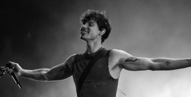 Shawn Mendes completa 28 anos; relembre 5 hits do cantor - Galeria 1 - Imagem 1