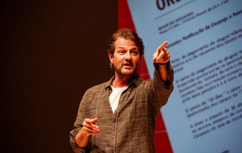 Alpha presenteia ouvintes com ingressos para “Terapia”, espetáculo com Marcelo Serrado - Galeria 1 - Imagem 3